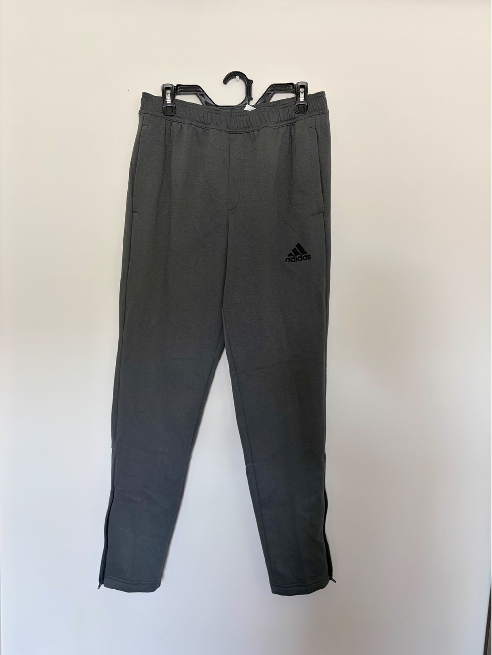 Adidas Men’s Joggers Size Medium